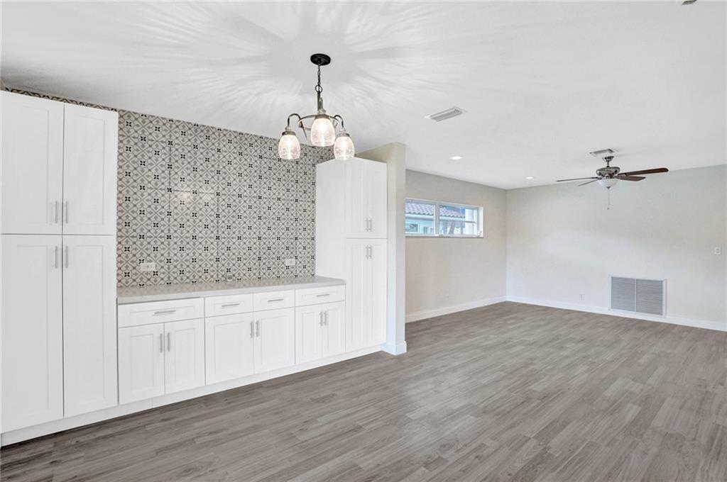 Emerald Hills 68-26 B - Residential