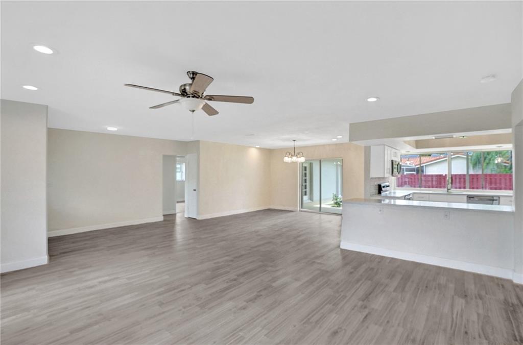 Emerald Hills 68-26 B - Residential