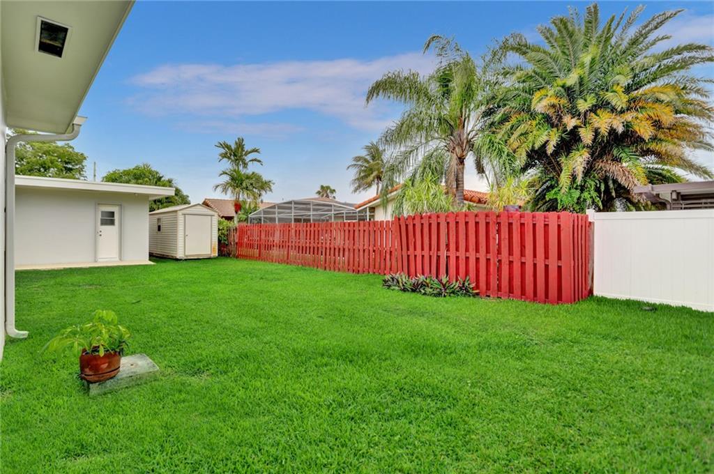 Emerald Hills 68-26 B - Residential