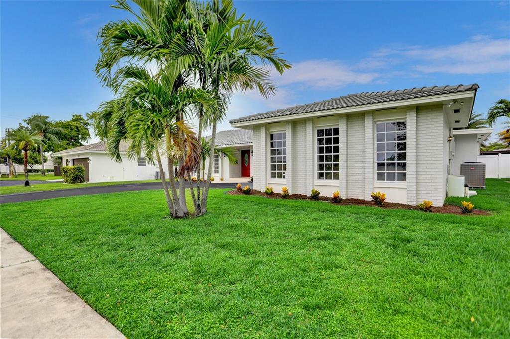 Emerald Hills 68-26 B - Residential