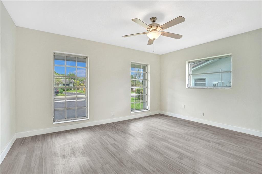 Emerald Hills 68-26 B - Residential
