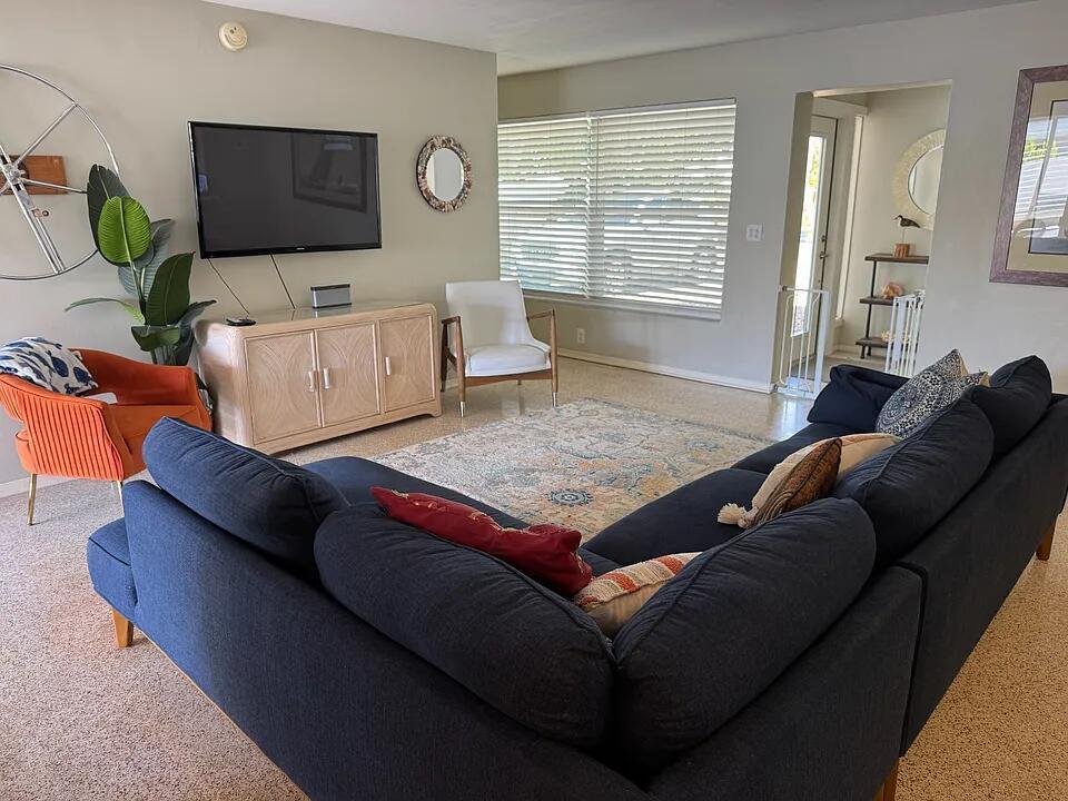 JUPITER IN THE PINES - Residential Lease