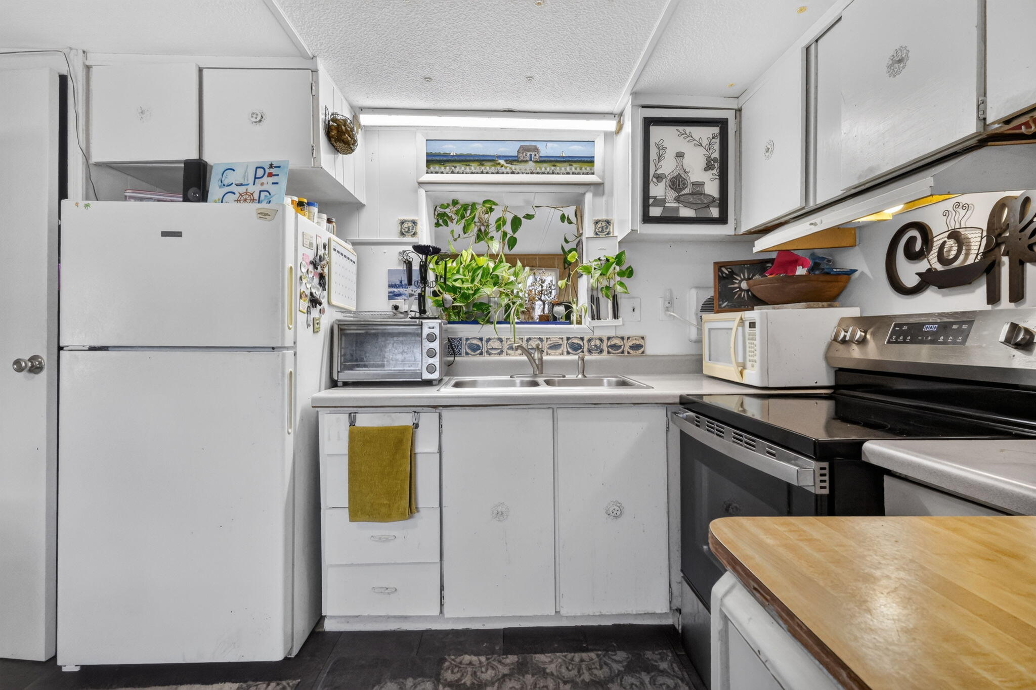 COLONIAL ESTATES INC MOBILE HOME PARK - Residential