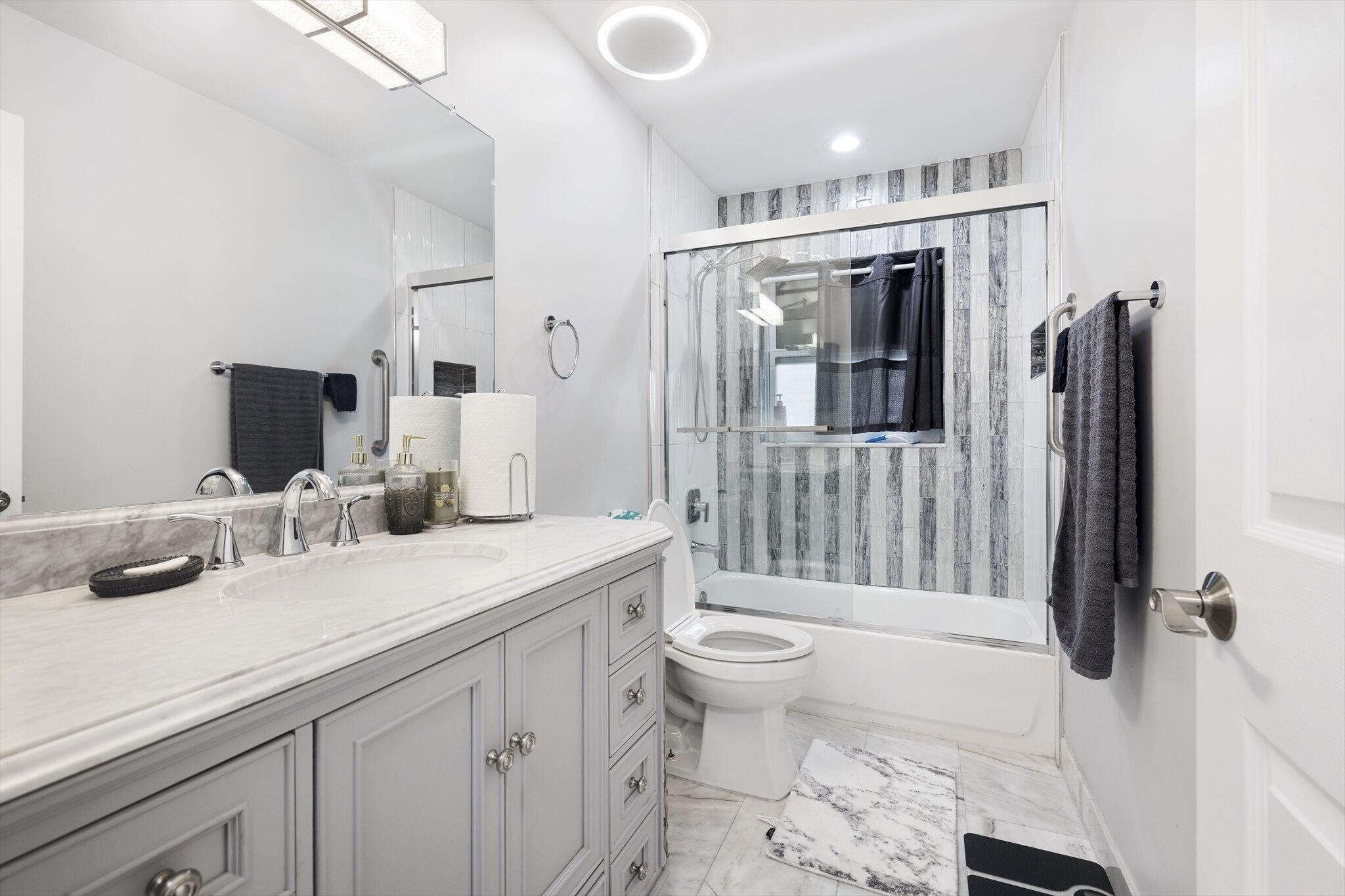 PALM BEACH LAKES NORTH 1 - Residential