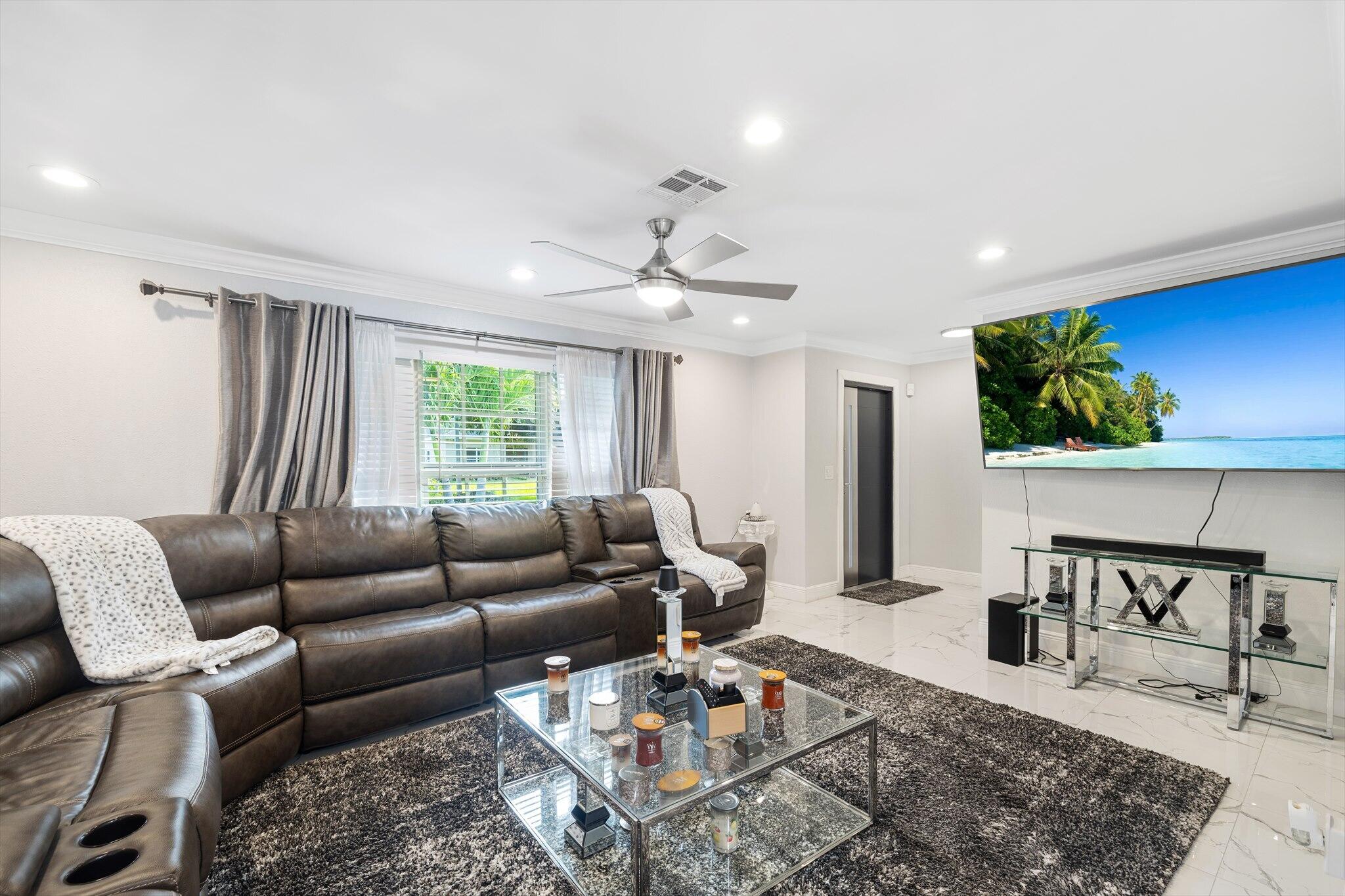 PALM BEACH LAKES NORTH 1 - Residential