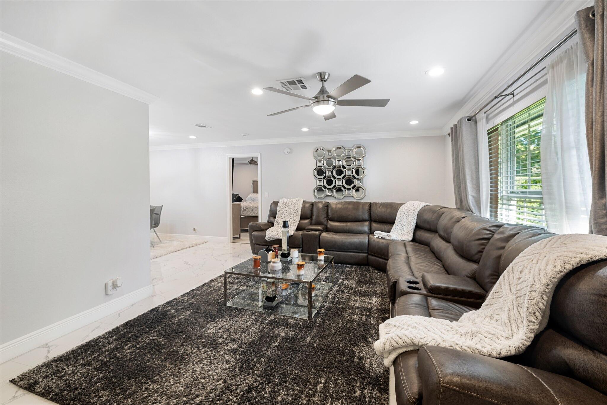 PALM BEACH LAKES NORTH 1 - Residential