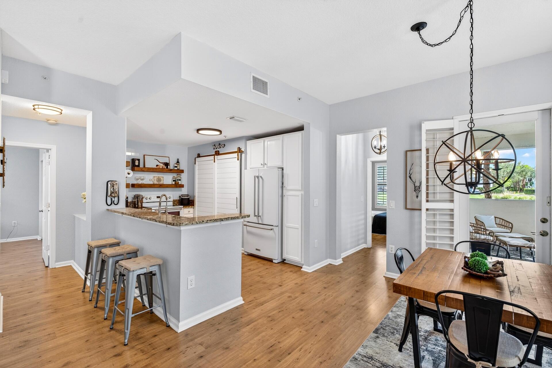PALOMA LAKES - Residential