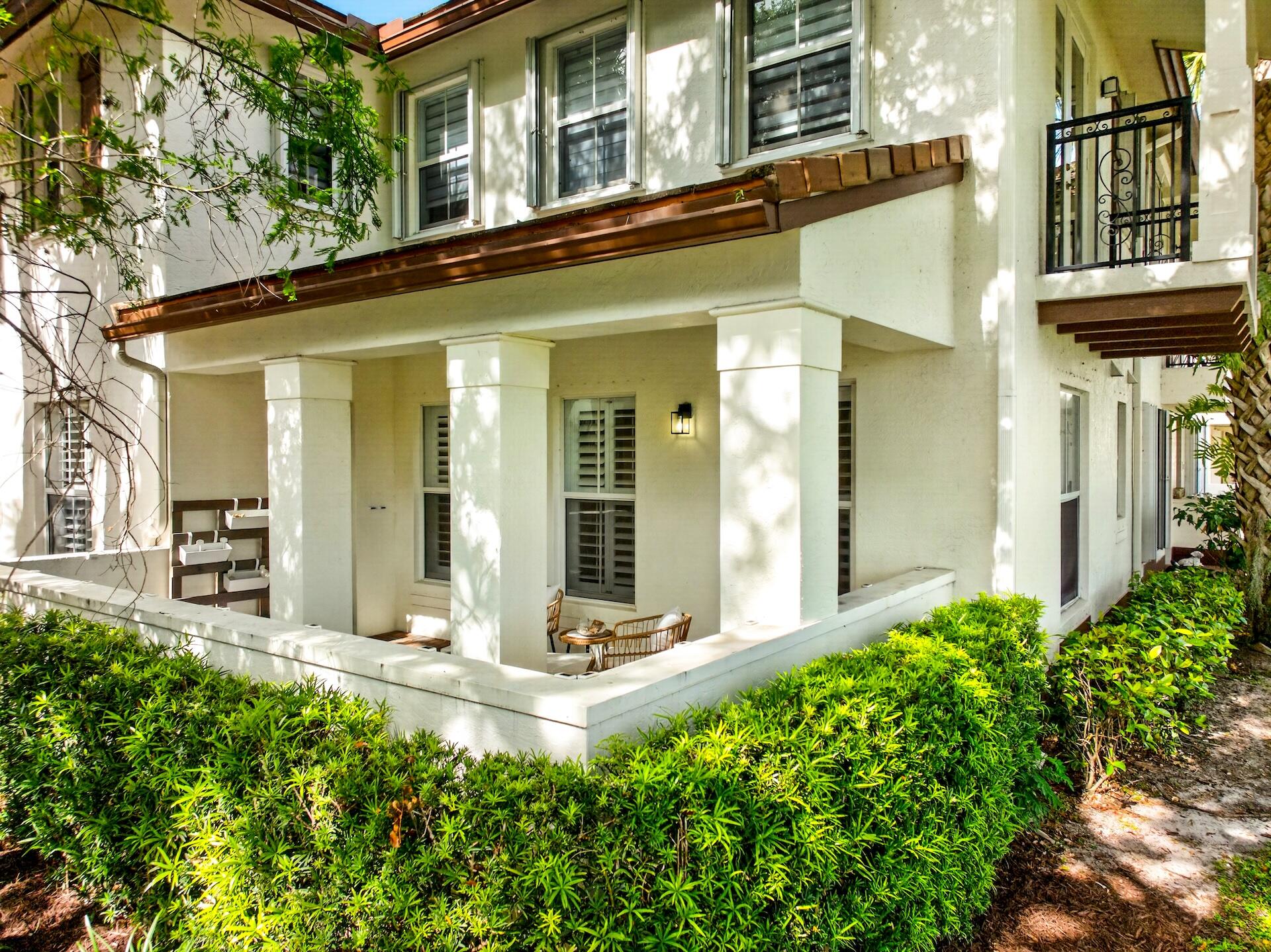 PALOMA LAKES - Residential
