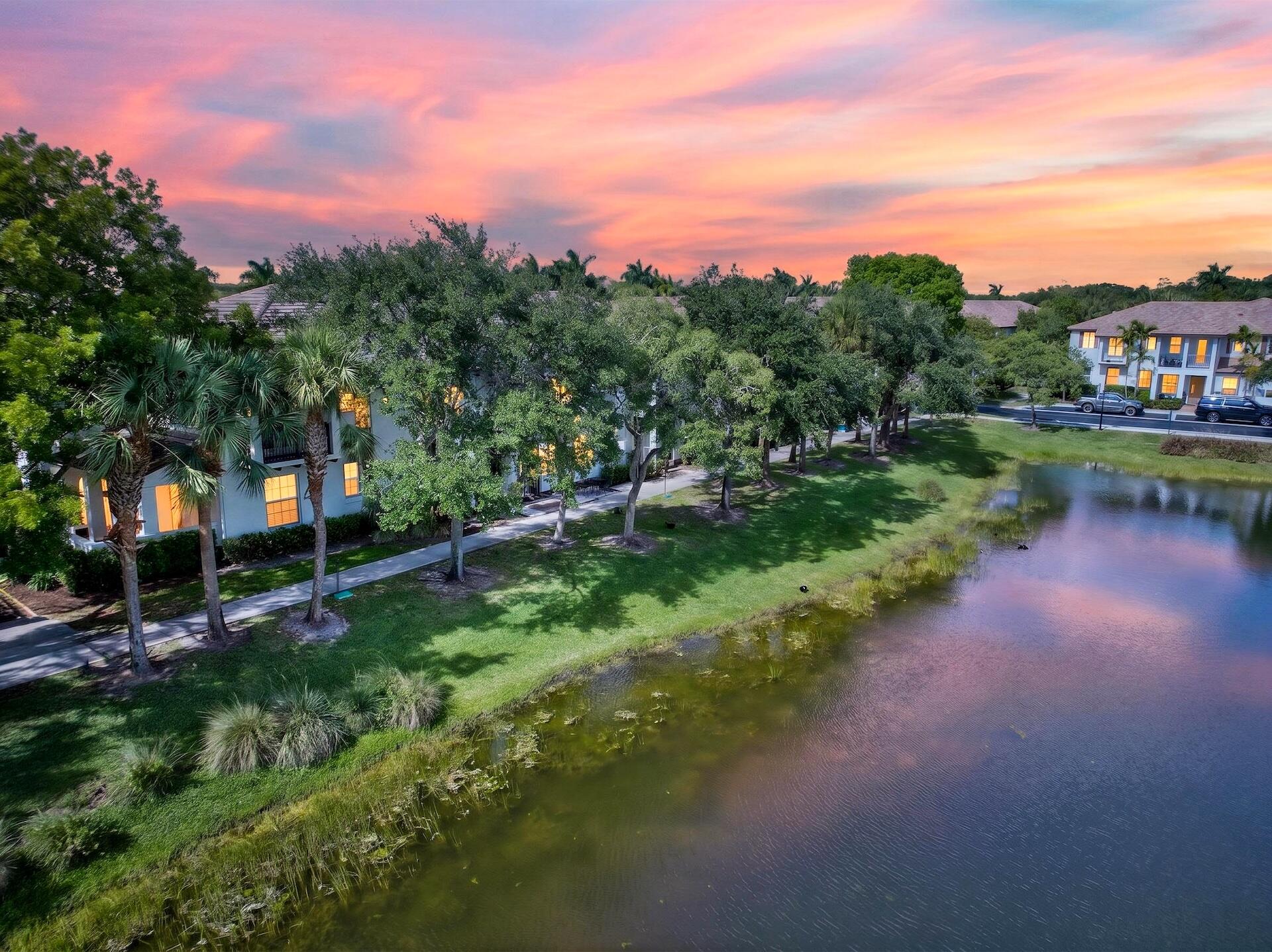 PALOMA LAKES - Residential