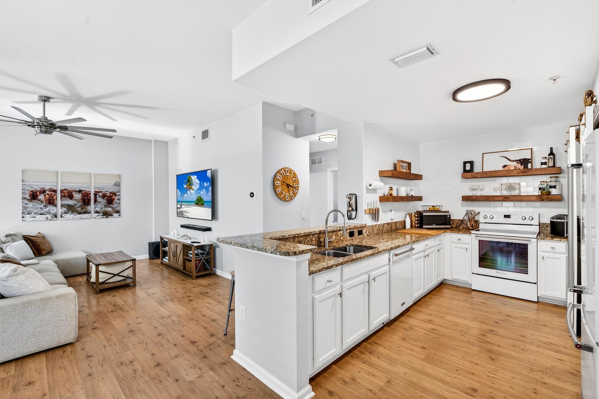 PALOMA LAKES - Residential
