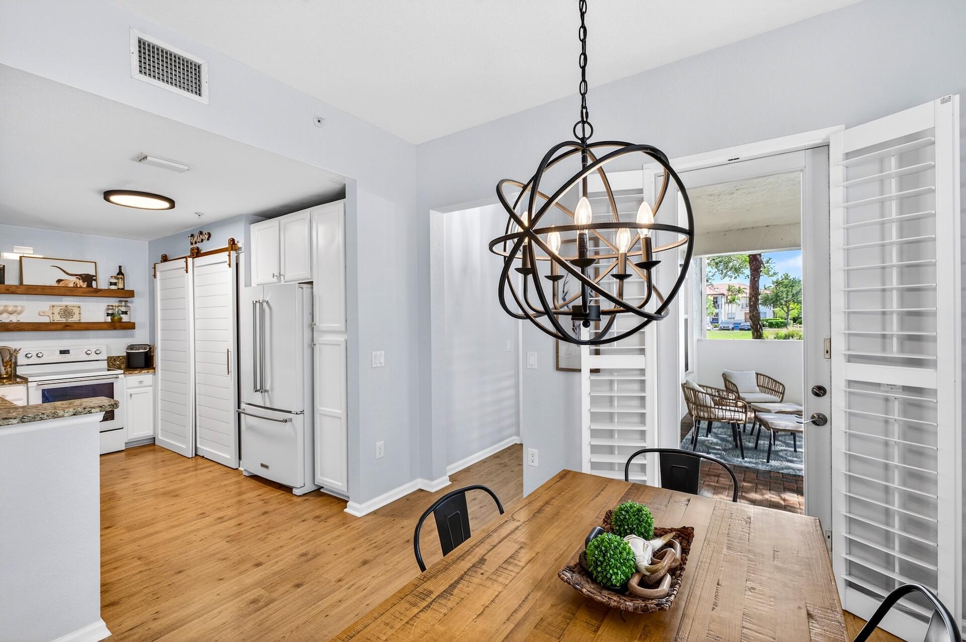 PALOMA LAKES - Residential