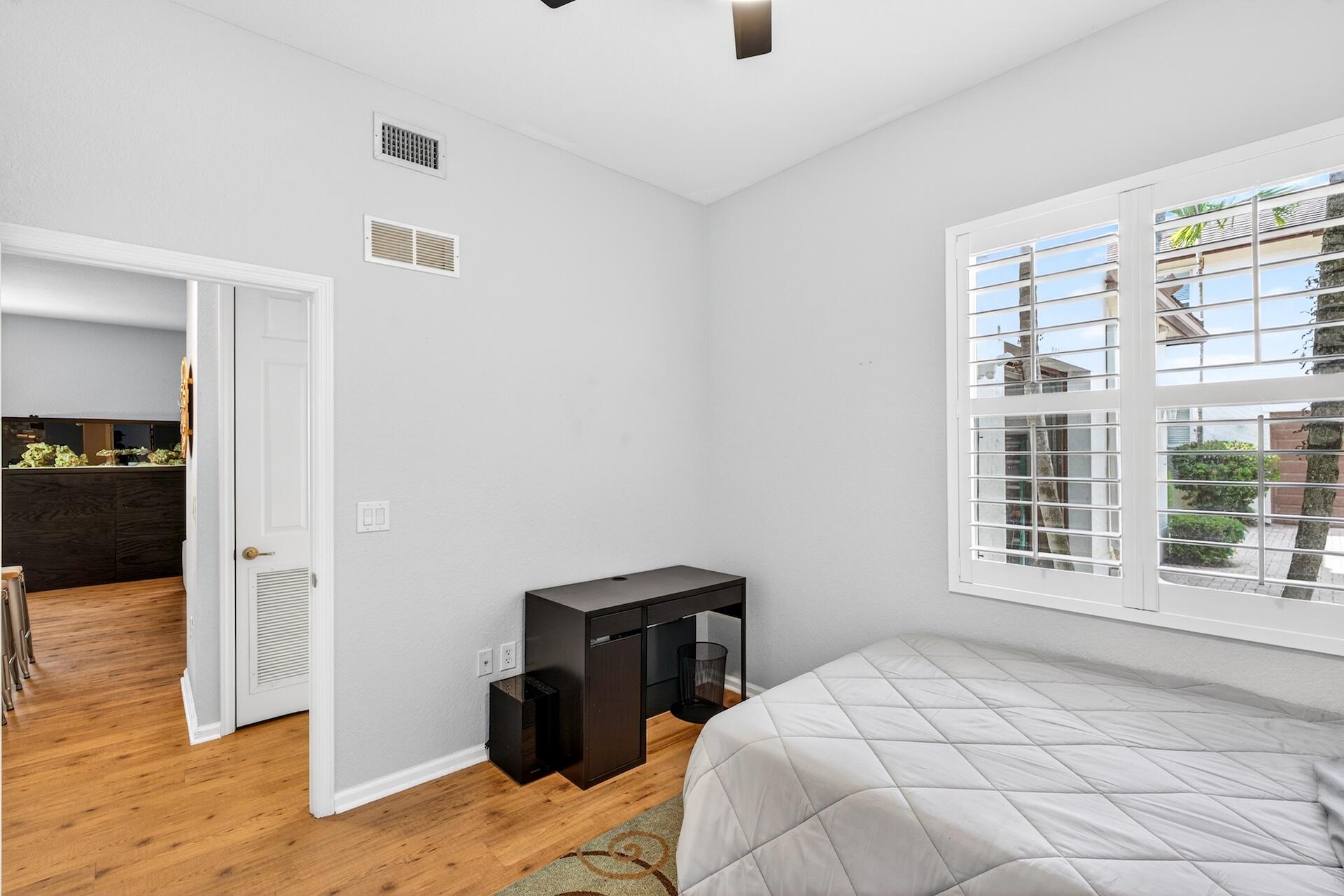 PALOMA LAKES - Residential