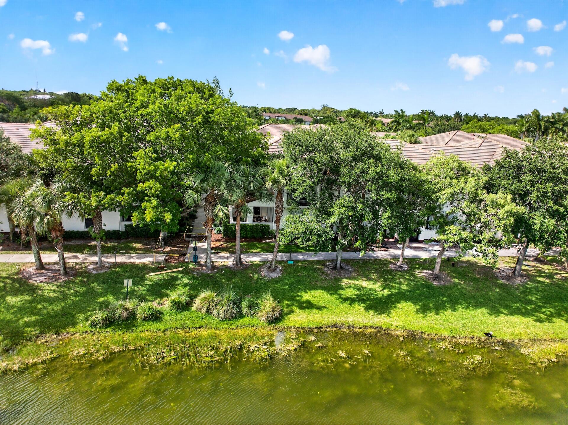 PALOMA LAKES - Residential