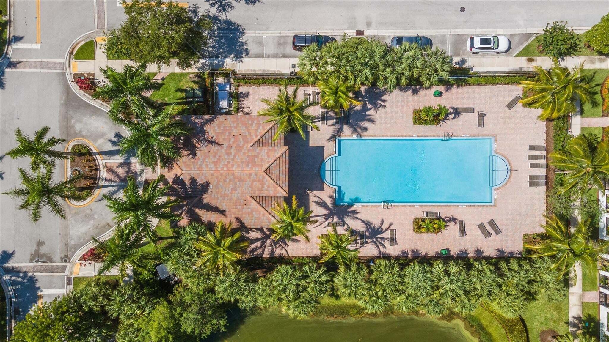 PALOMA LAKES - Residential