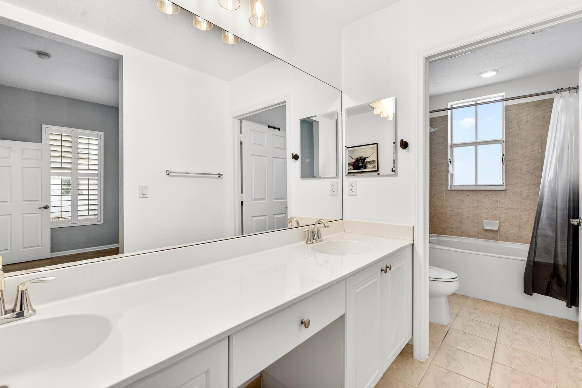 PALOMA LAKES - Residential