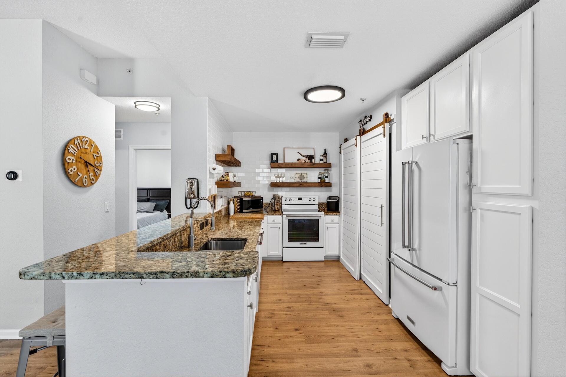 PALOMA LAKES - Residential