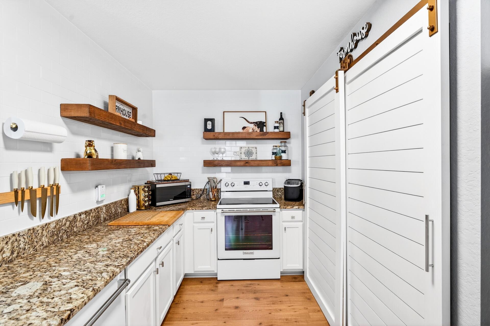 PALOMA LAKES - Residential