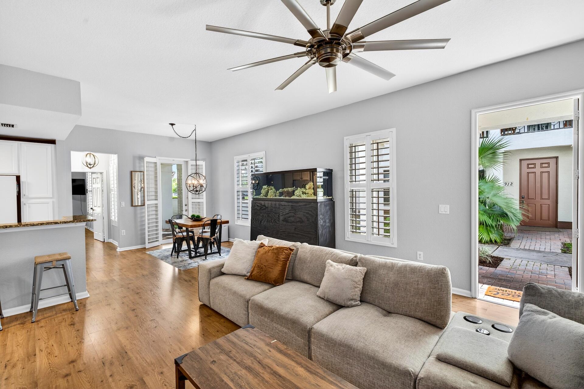 PALOMA LAKES - Residential