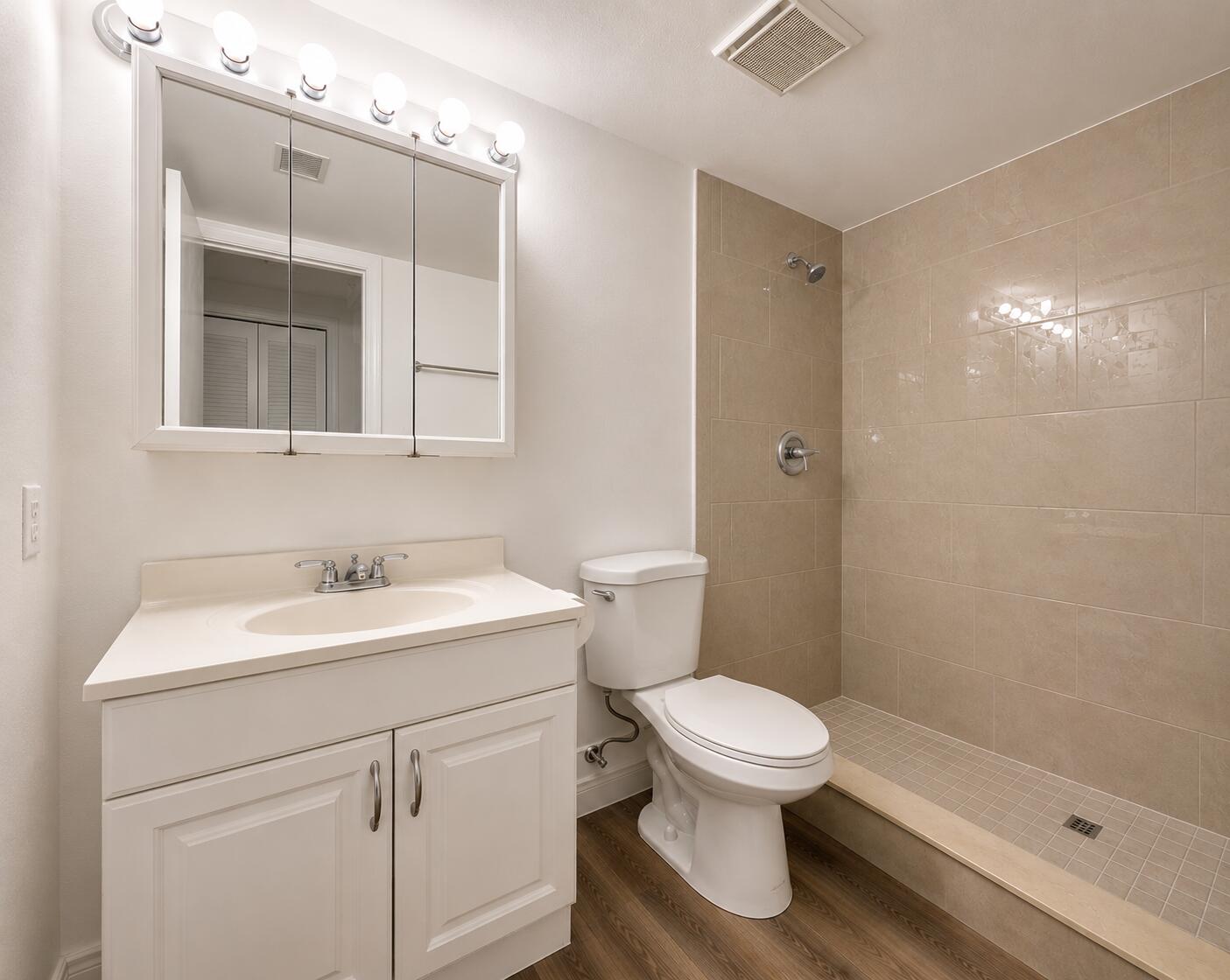 APPLEGREEN CONDO APTS 1 - Residential