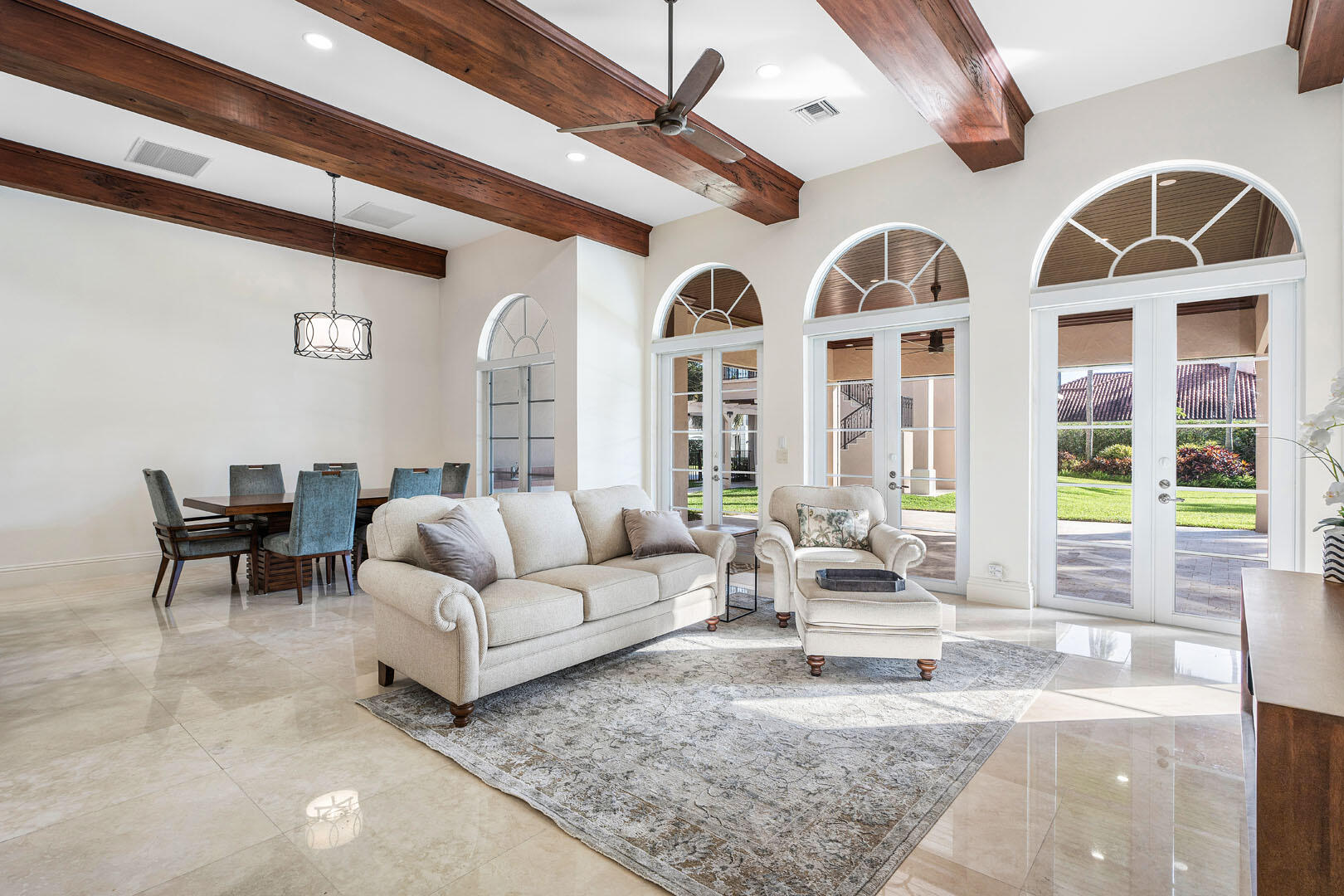 ROYAL PALM YACHT & COUNTRY CLUB - Residential