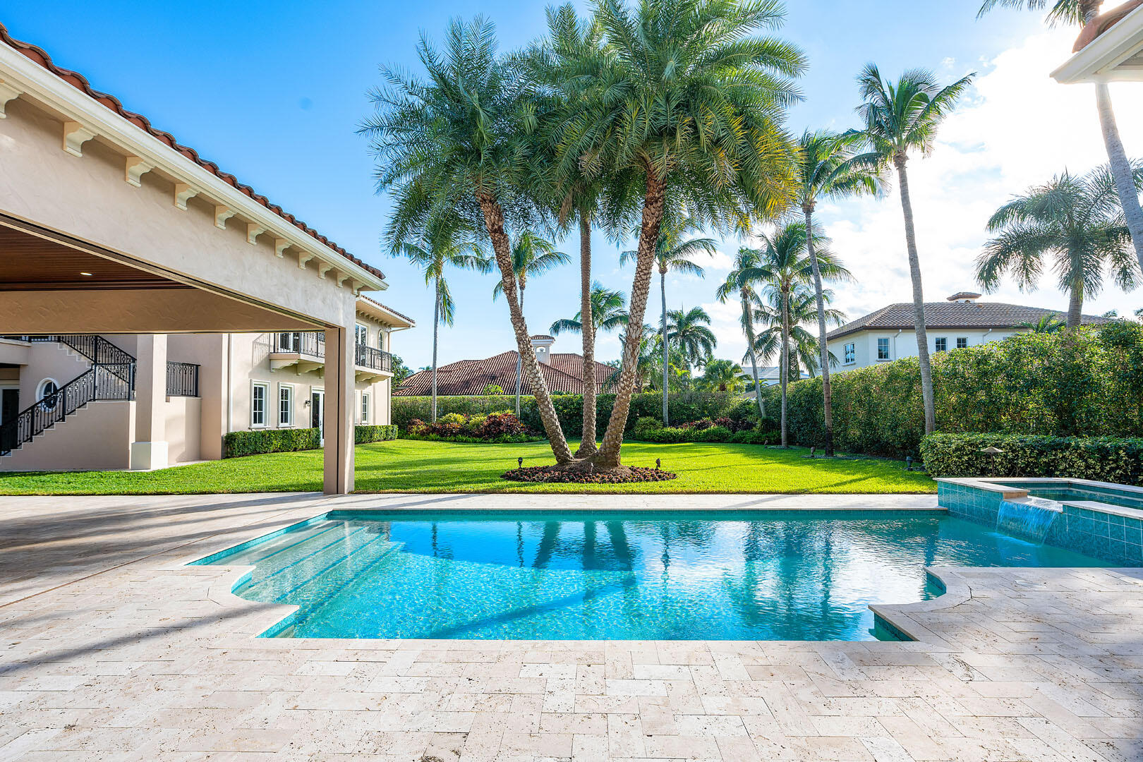 ROYAL PALM YACHT & COUNTRY CLUB - Residential