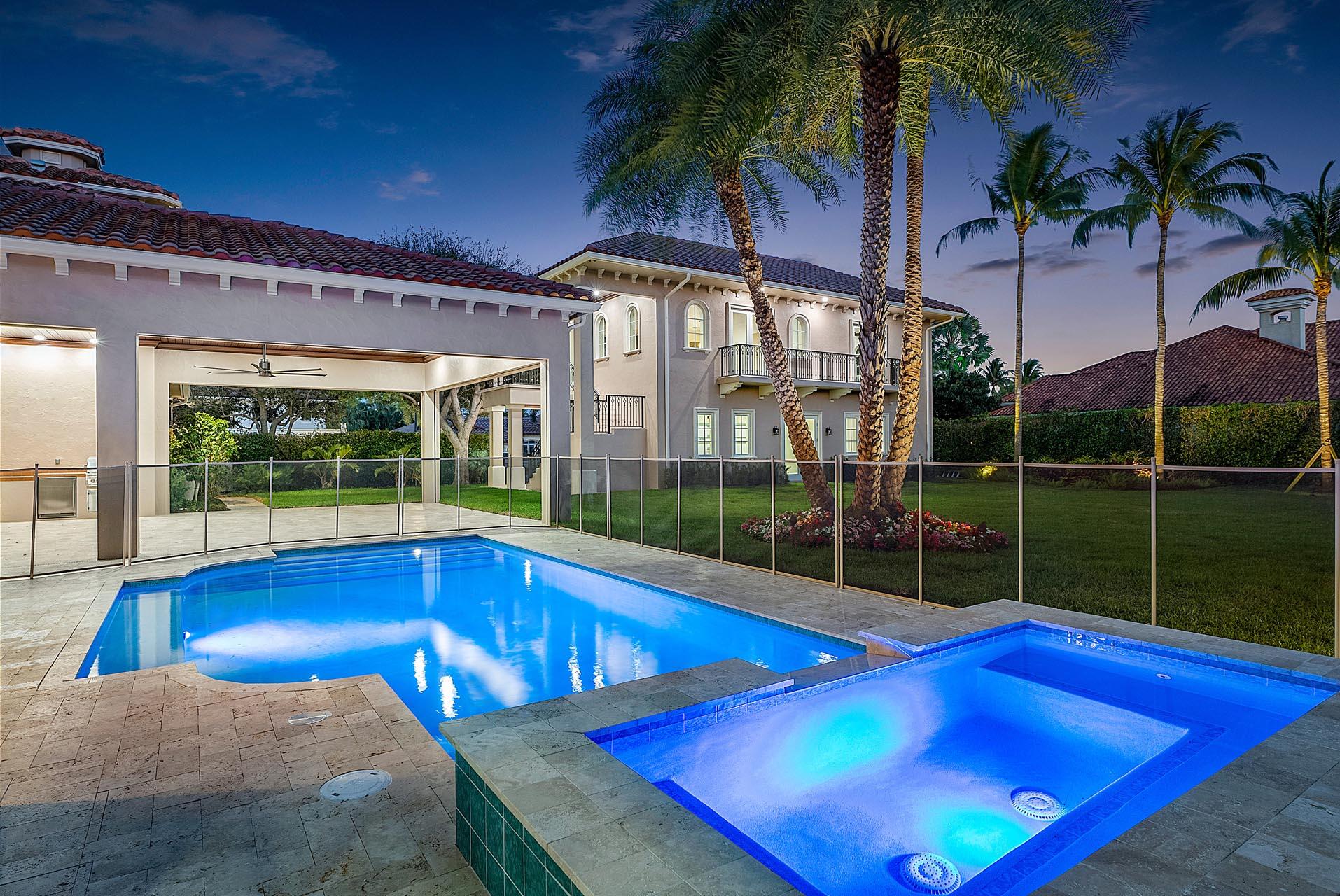 ROYAL PALM YACHT & COUNTRY CLUB - Residential