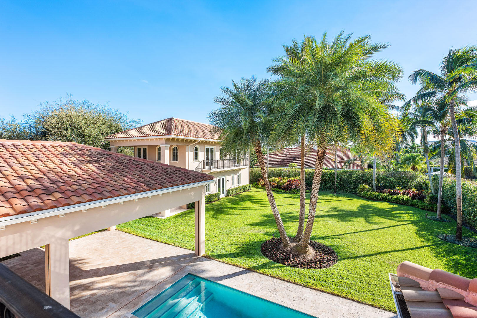 ROYAL PALM YACHT & COUNTRY CLUB - Residential