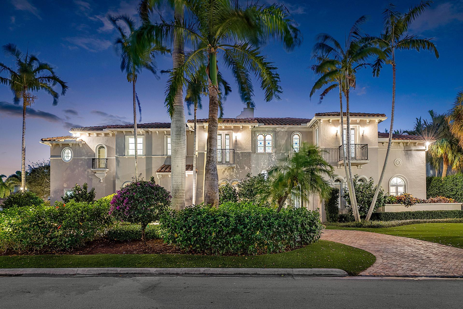 ROYAL PALM YACHT & COUNTRY CLUB - Residential
