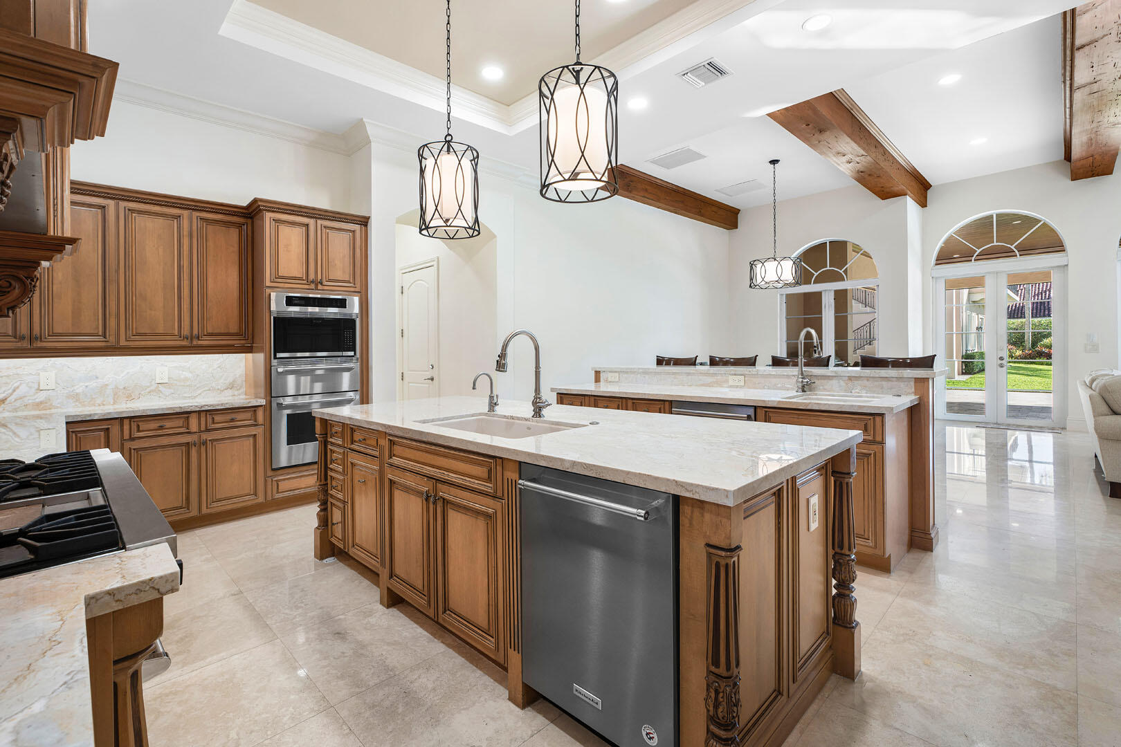 ROYAL PALM YACHT & COUNTRY CLUB - Residential