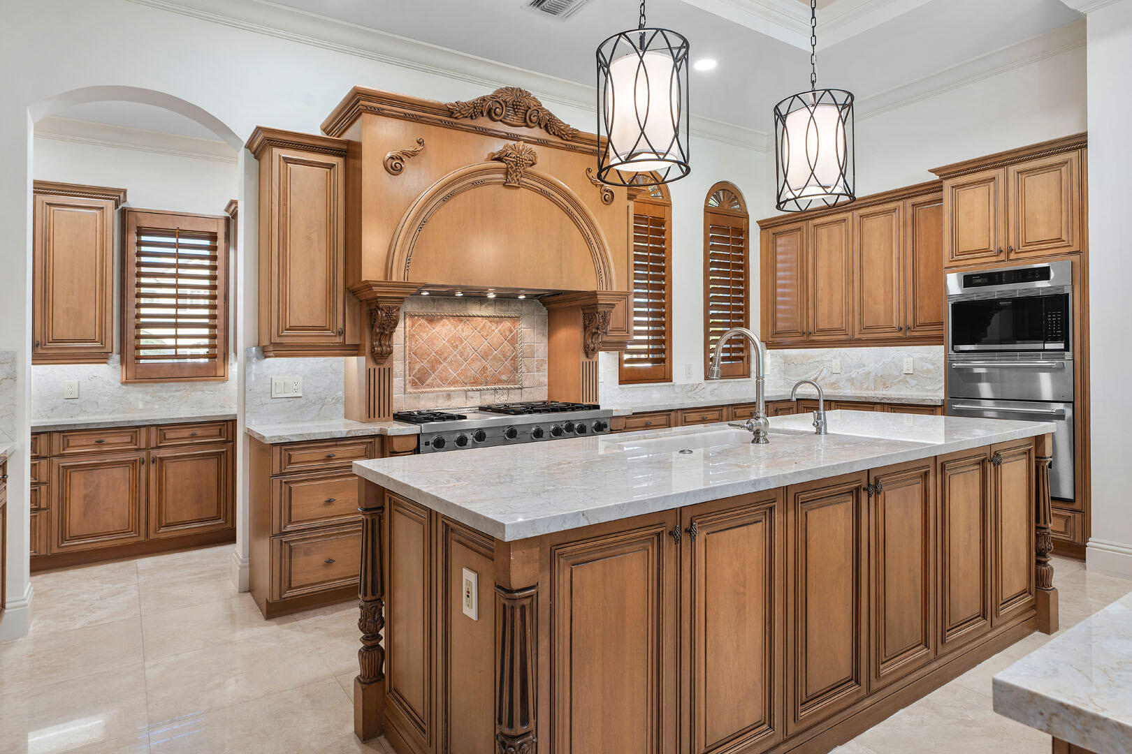 ROYAL PALM YACHT & COUNTRY CLUB - Residential