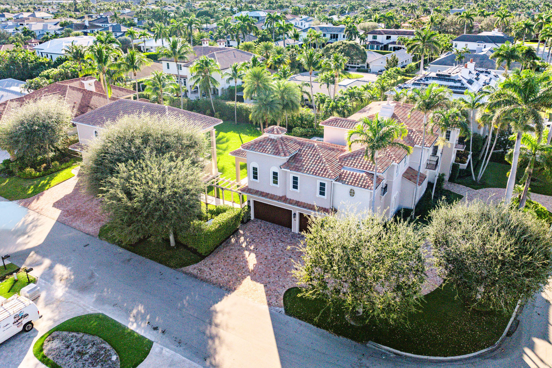 ROYAL PALM YACHT & COUNTRY CLUB - Residential