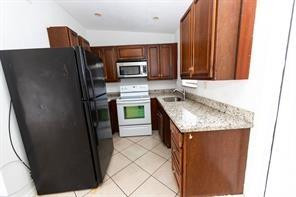 BOULEVARD GARDENS FIRST ADD - Residential Lease