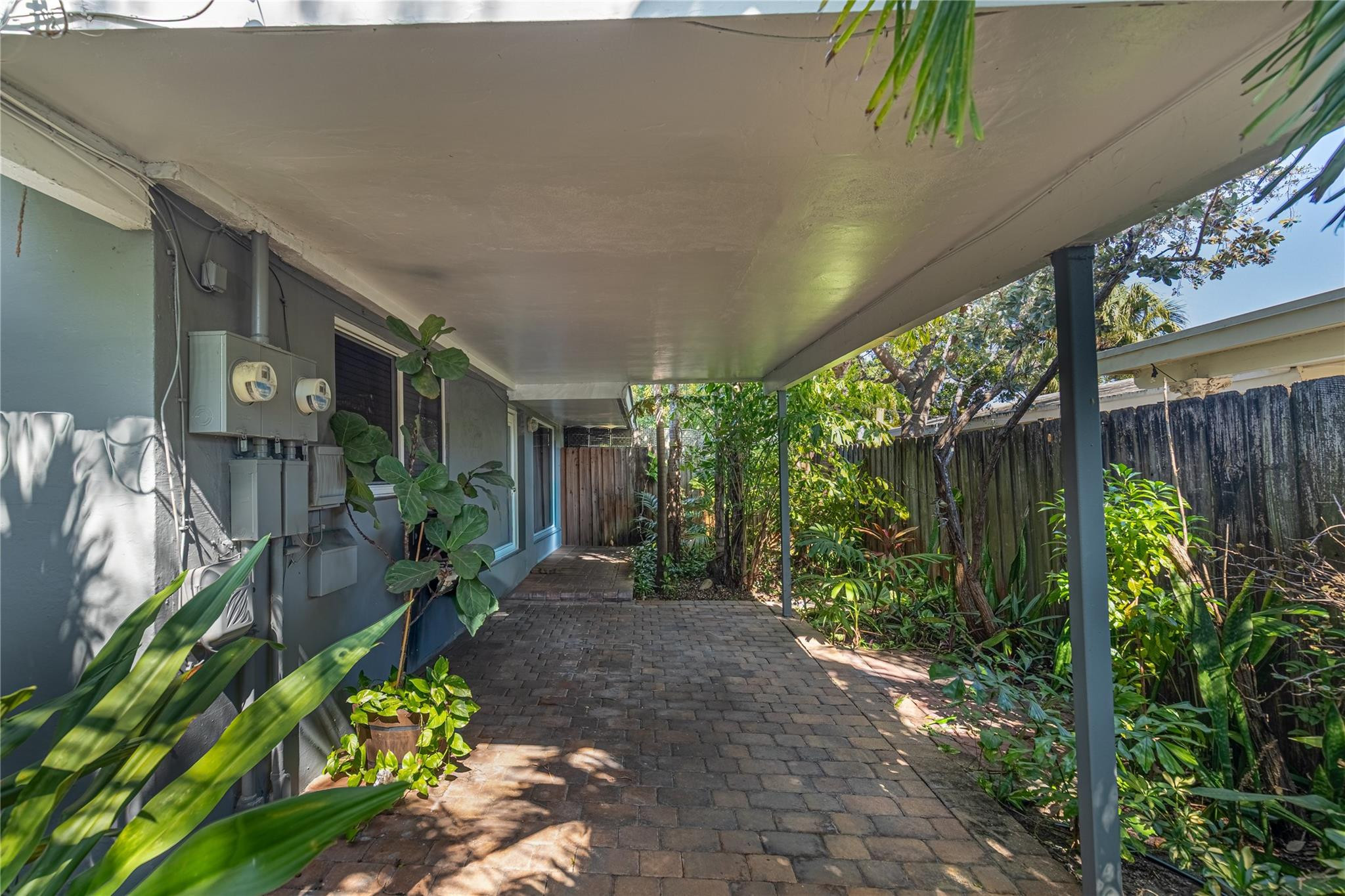 WILTON MANORS - Residential Income