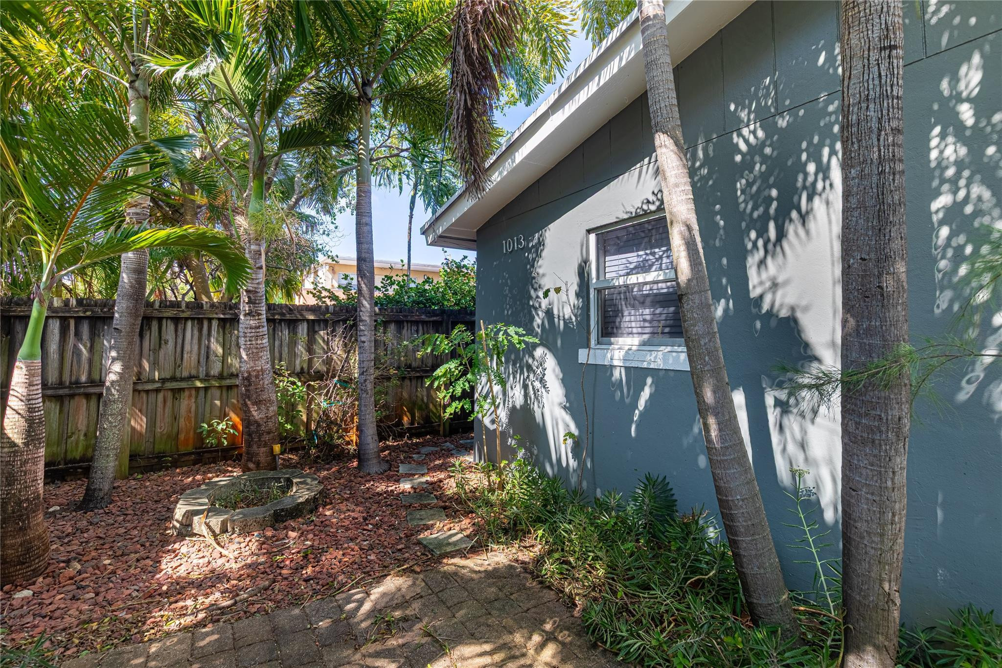 WILTON MANORS - Residential Income
