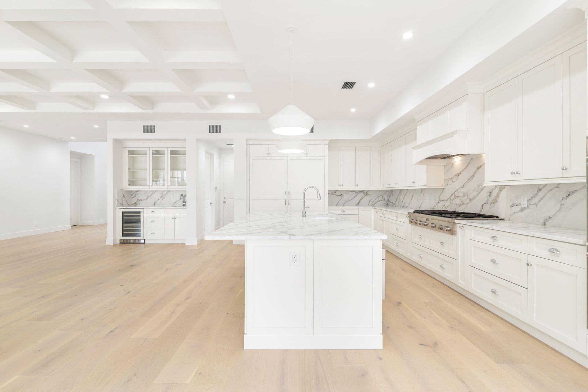 EDGEWATER - Residential