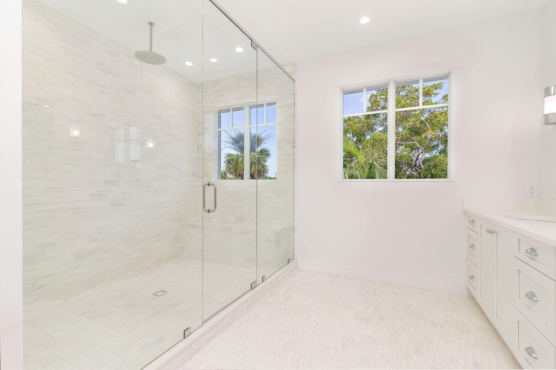 EDGEWATER - Residential
