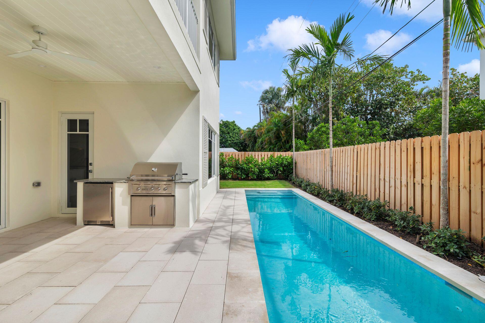 EDGEWATER - Residential