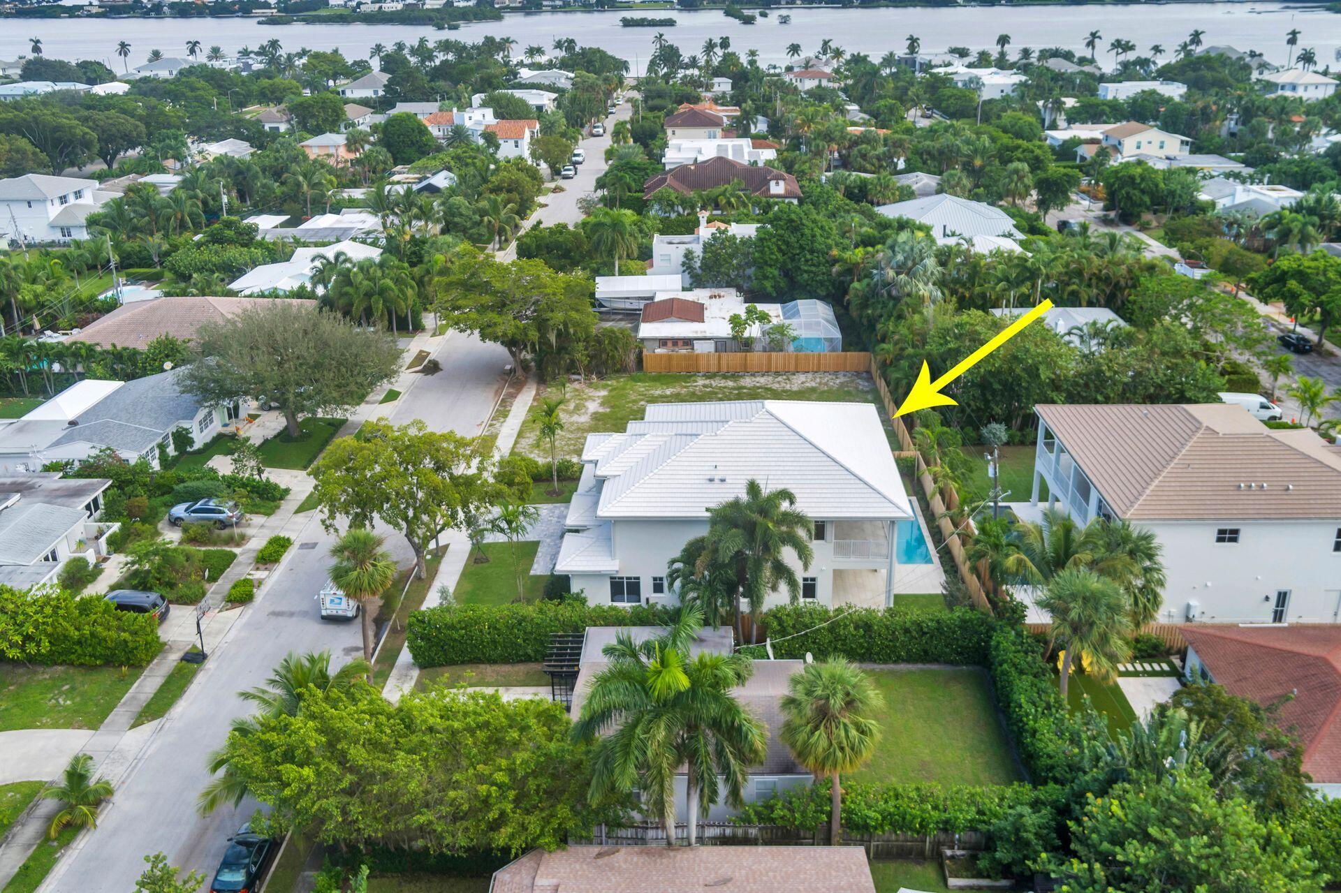 EDGEWATER - Residential