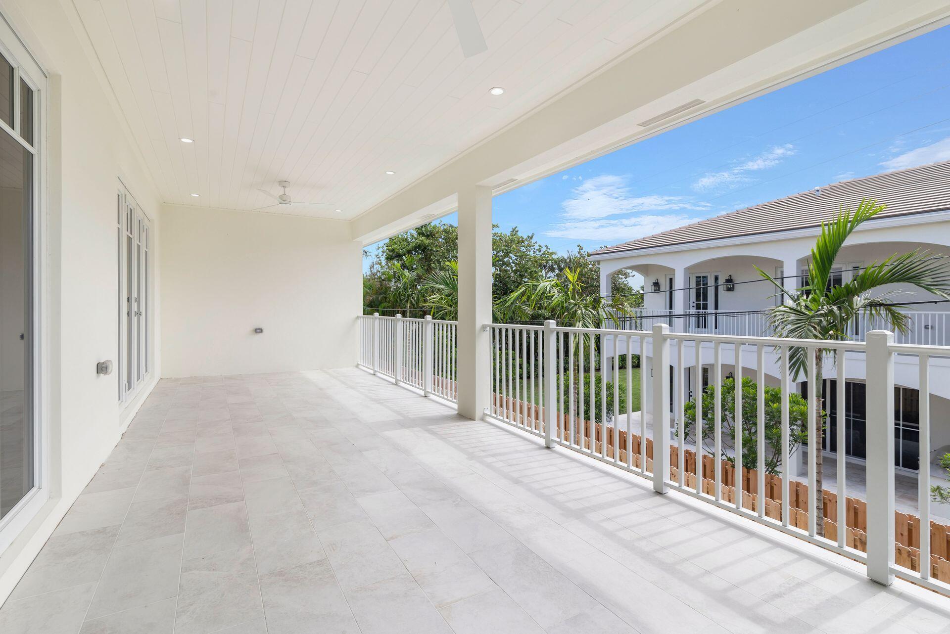 EDGEWATER - Residential