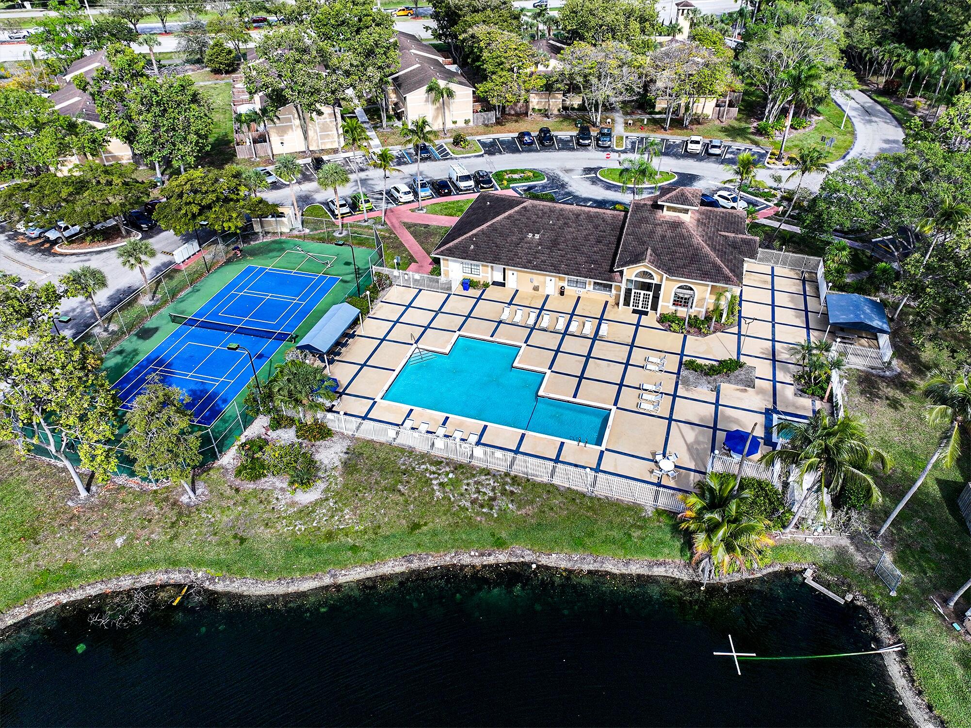 The Palms of Pembroke - Residential