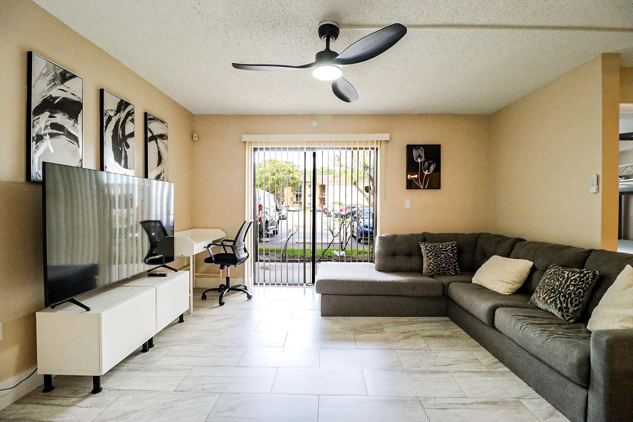 The Palms of Pembroke - Residential