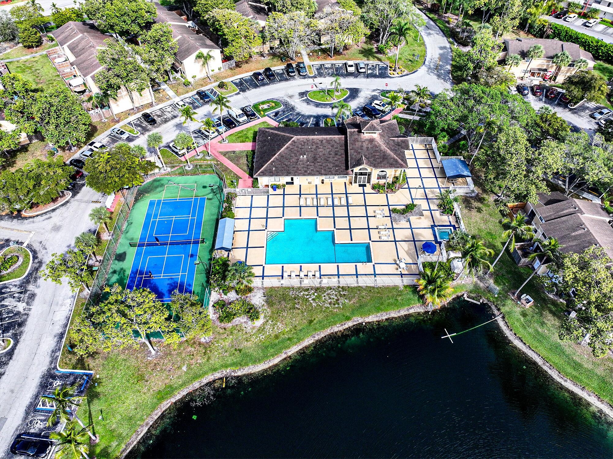 The Palms of Pembroke - Residential