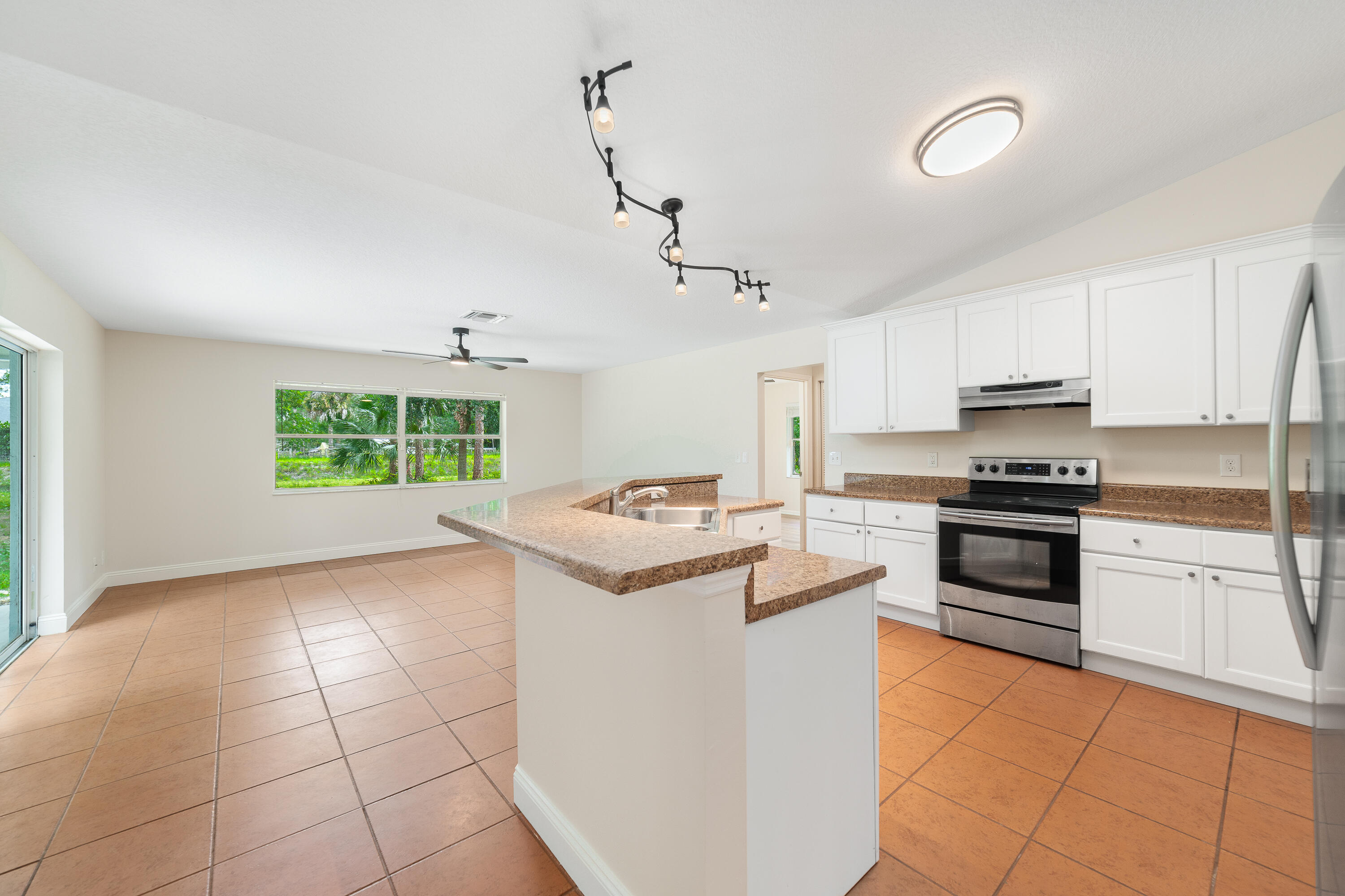 Acreage & Unrec - Residential