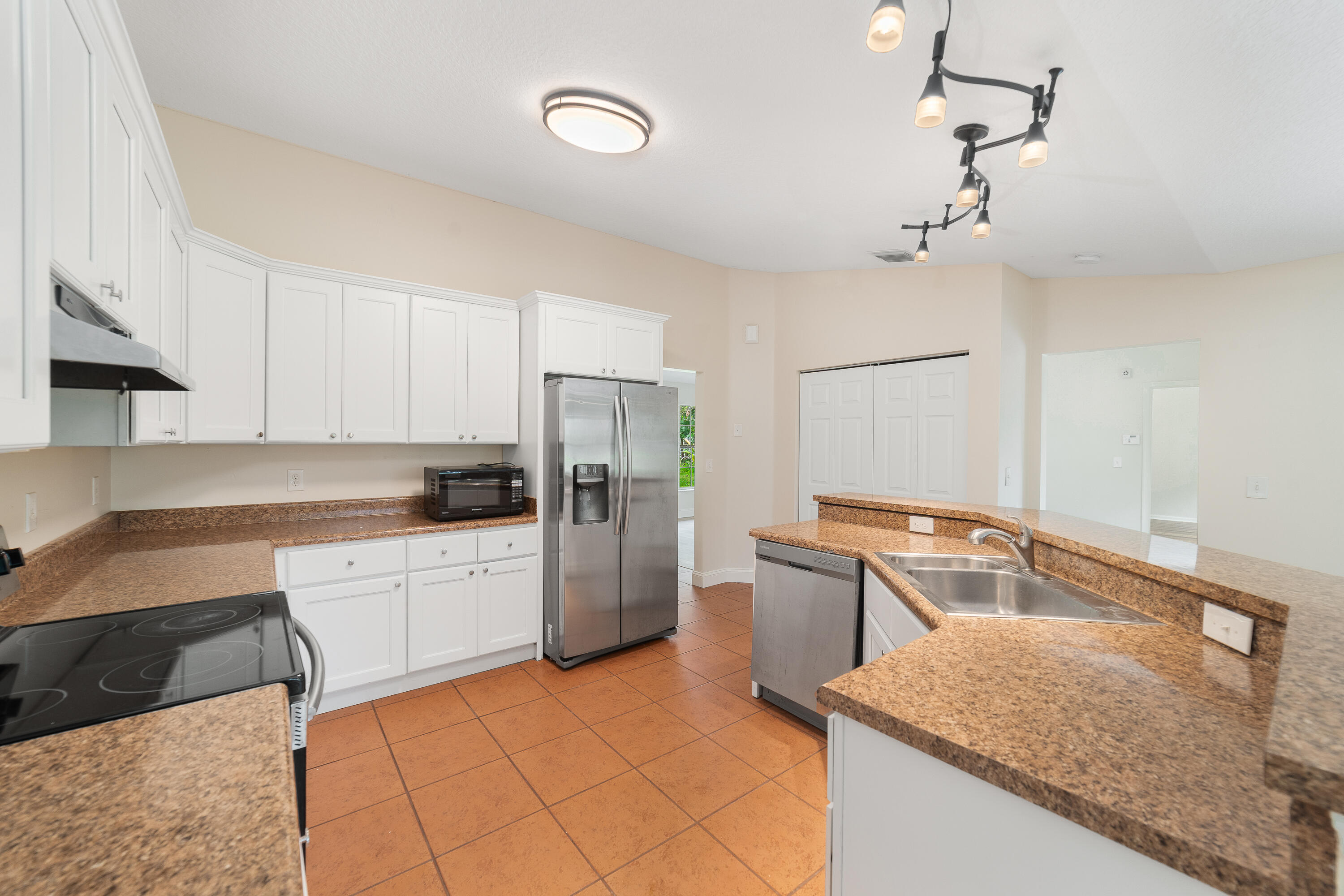 Acreage & Unrec - Residential