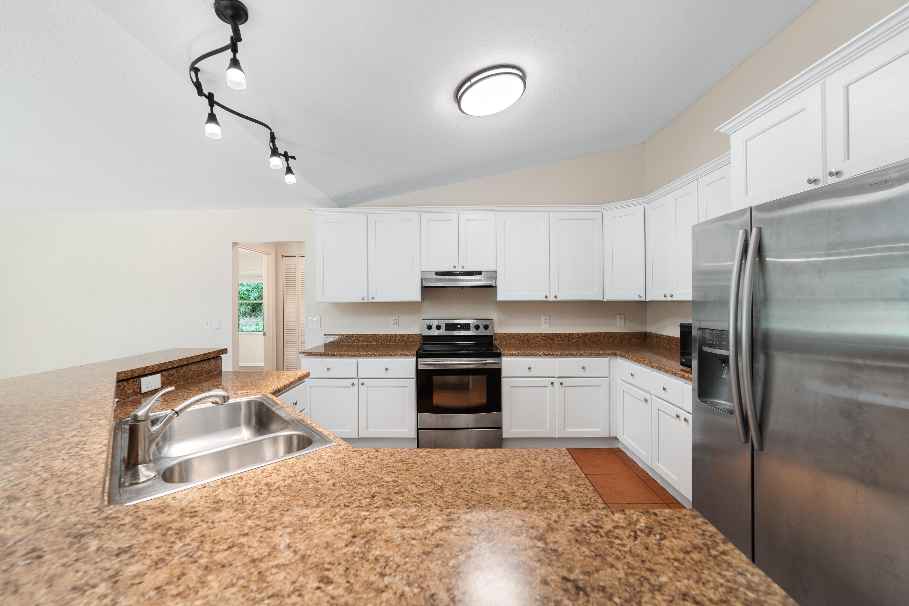 Acreage & Unrec - Residential