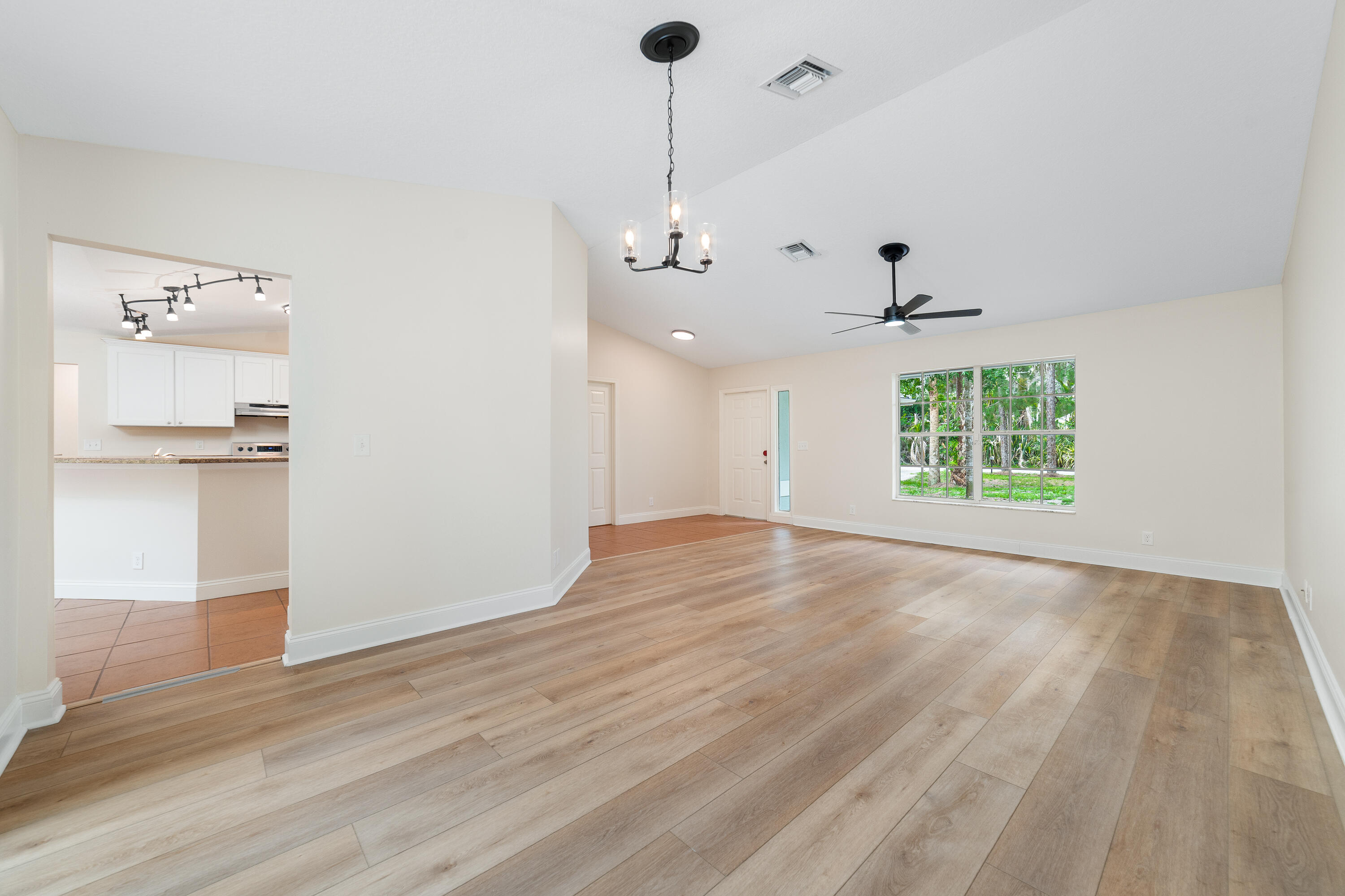 Acreage & Unrec - Residential