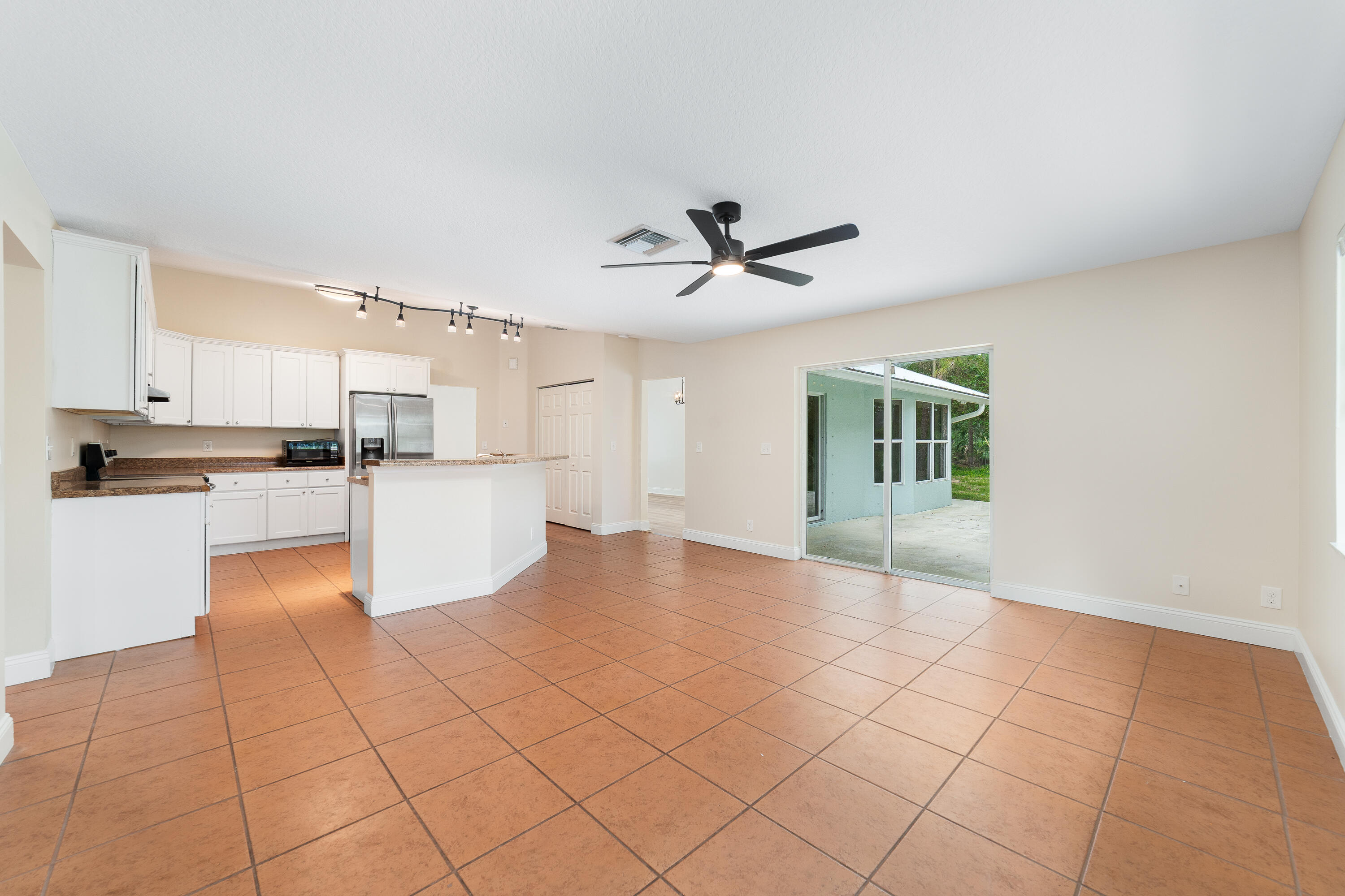 Acreage & Unrec - Residential