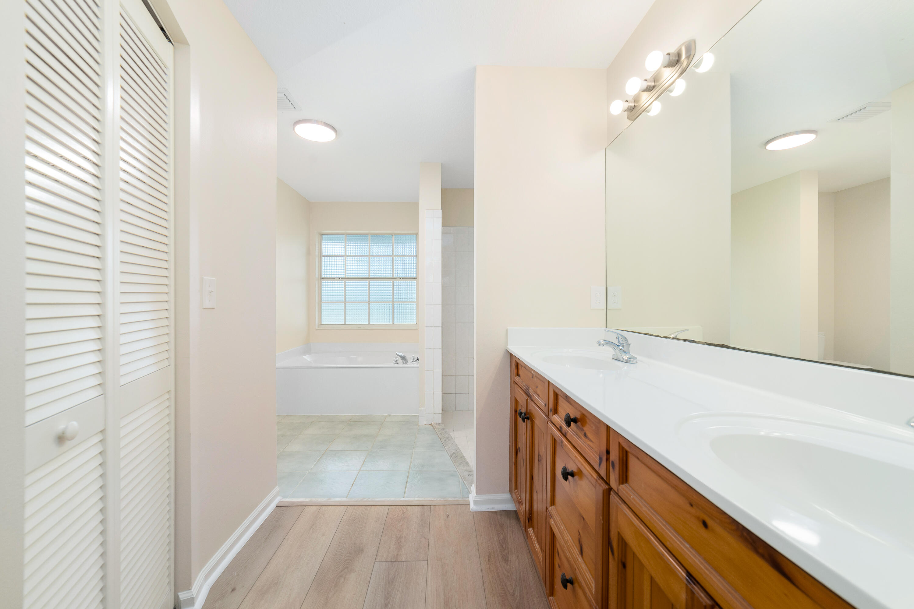 Acreage & Unrec - Residential