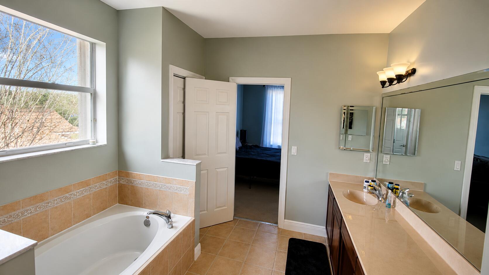LAKE TUSCANY - Residential Lease