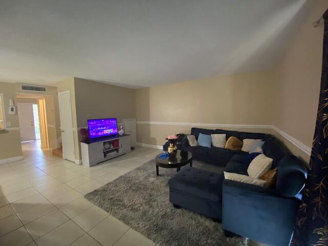 CORAL SPRINGS ESTATE TOWNHOMES - Residential